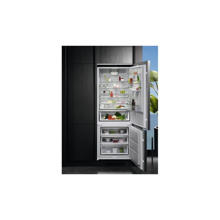 AEG NSC7G752ES B/I XL TwinTech No Frost 70/30 Fridge Freezer Image 2