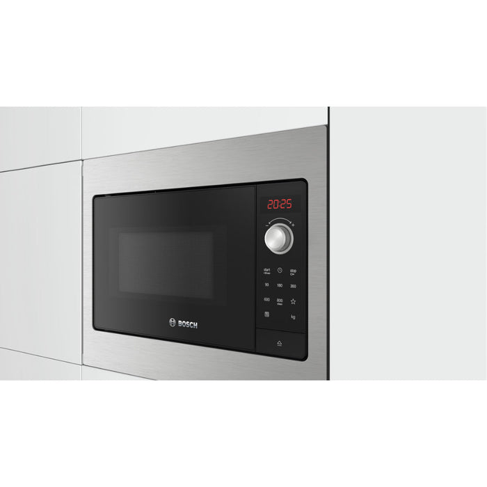 Bosch Series 2 BFL523MS3B B/I 800W Compact Microwave - Black Image 3