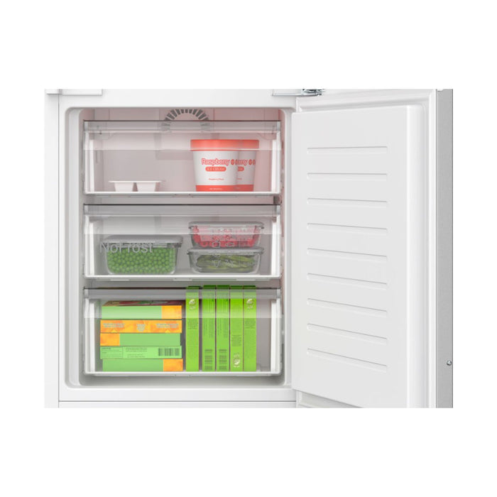 Bosch Series 4 KIN96VFD0 B/I NoFrost 60/40 Fridge Freezer Image 5