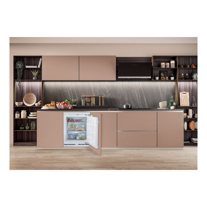 Hotpoint HBUFZ011.UK B/I Under Counter Freezer Image 5