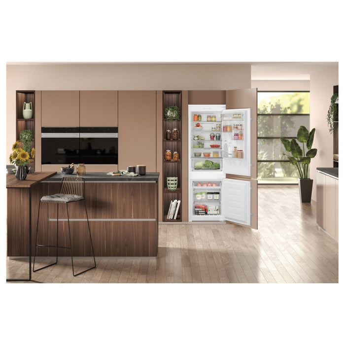 Hotpoint HTC18 T112 UK B/I Total No Frost 70/30 Fridge Freezer Image 4