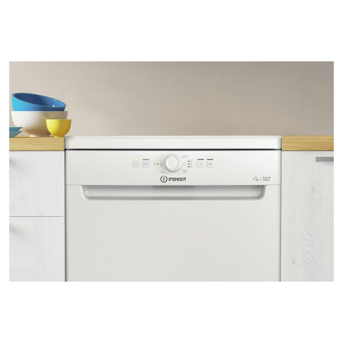 Indesit D2F HK26 UK F/S 14 Place Dishwasher - White Image 4