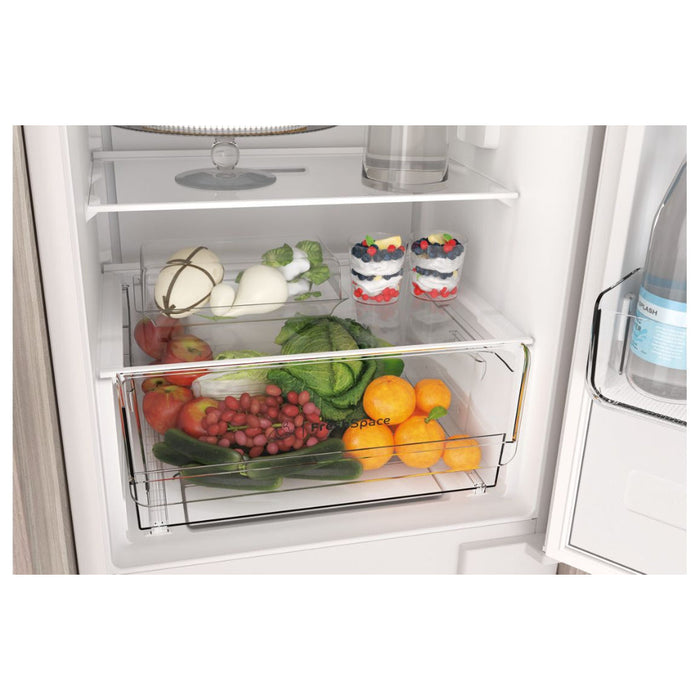 Indesit INC18 T112 UK B/I Frost Free 70/30 Fridge Freezer Image 10